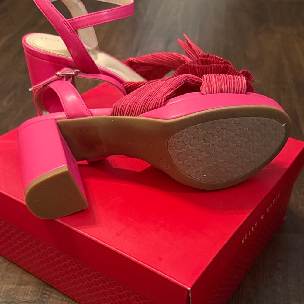 Kelly & Katie Vibrant Pink Block Heels - Picture 4 of 5